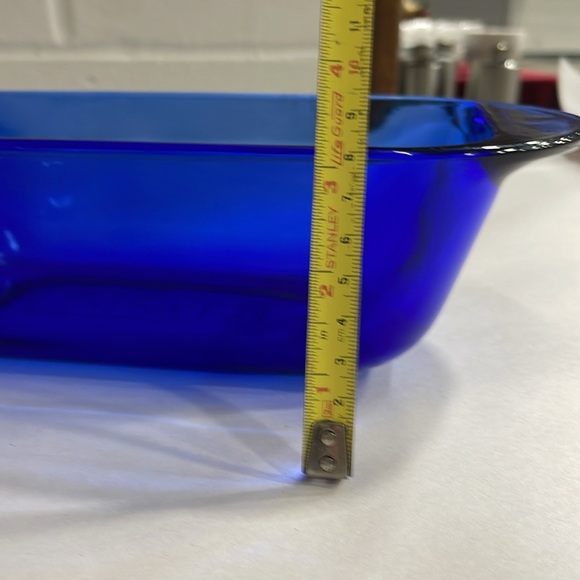 Pyrex Vintage Cobalt Blue 1.5 Qrt mid-century ovenware bakeware - Picture 7 of 8